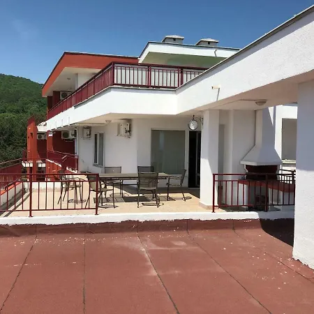 Two-floor With Sea View And Huge Terrace شقة سفيتي فلاس